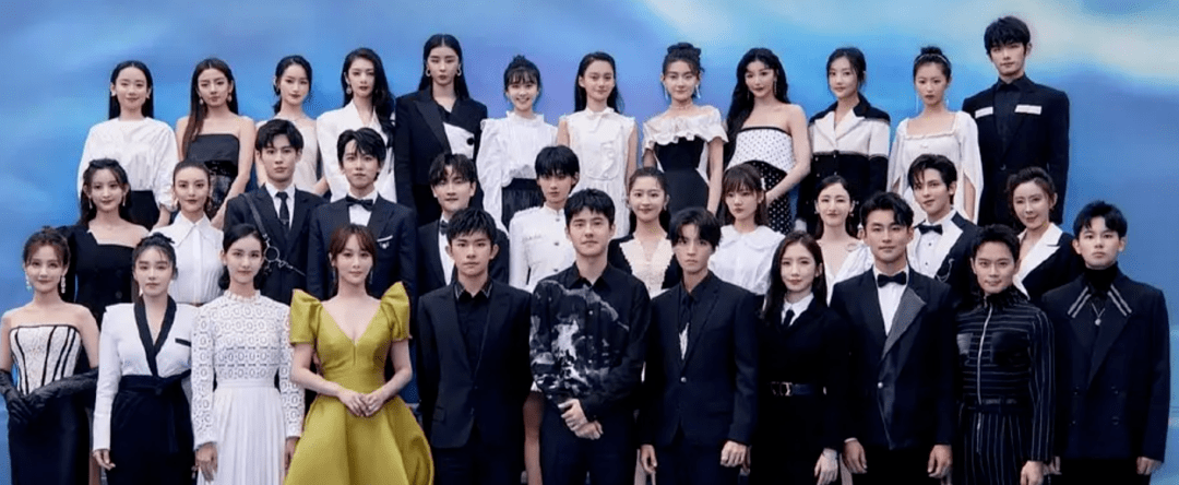 明星|杨紫究竟做了什么，在明星卸妆油的央视镜头下毫无争议的赢了！