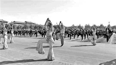 敦煌|酒泉市敦煌中学课间操跳“敦煌舞” 学校：已准备编排第二套