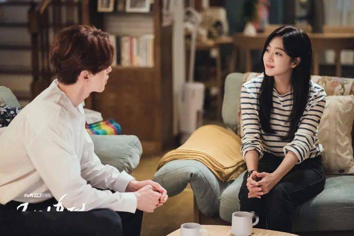 眼影|美人计 | 眼睛又大又有神的赵宝儿，居然是个肿眼泡