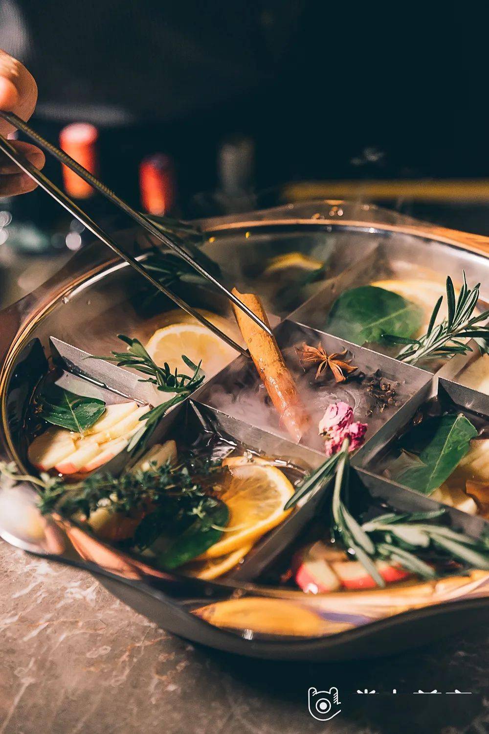 cocktailparty,molotovcocktail 「 a necessary cocktail for party 」