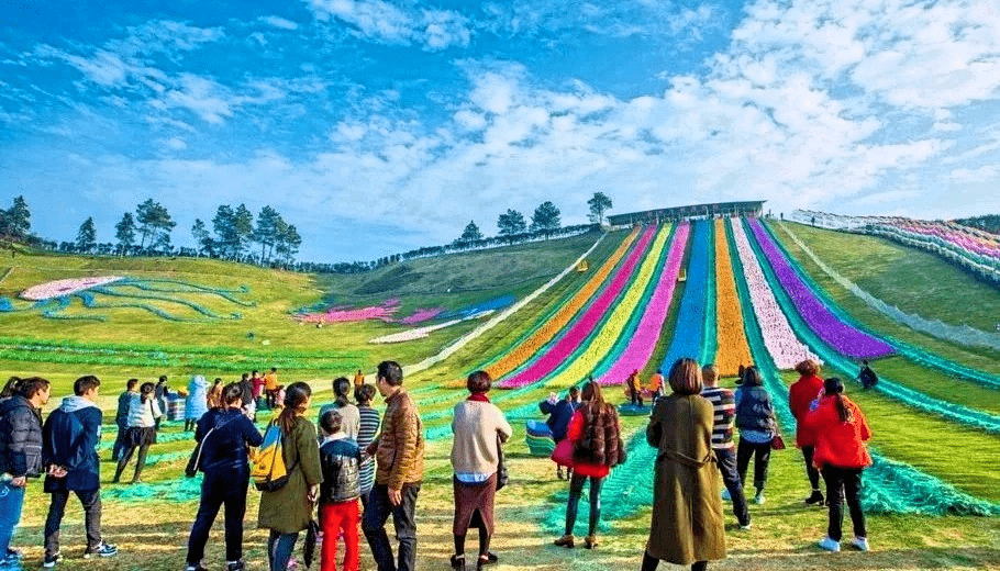 2000亩休闲农场,彩虹滑草场,山地卡丁车,高空滑索……吃喝玩乐一条龙!