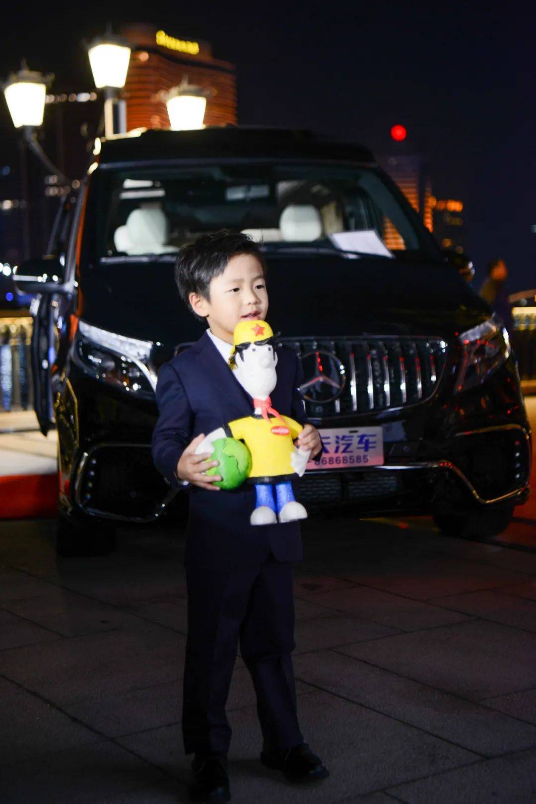 外滩|三江前浪推后浪！时尚浪潮在1844年开埠的老外滩，蜿蜒流转…