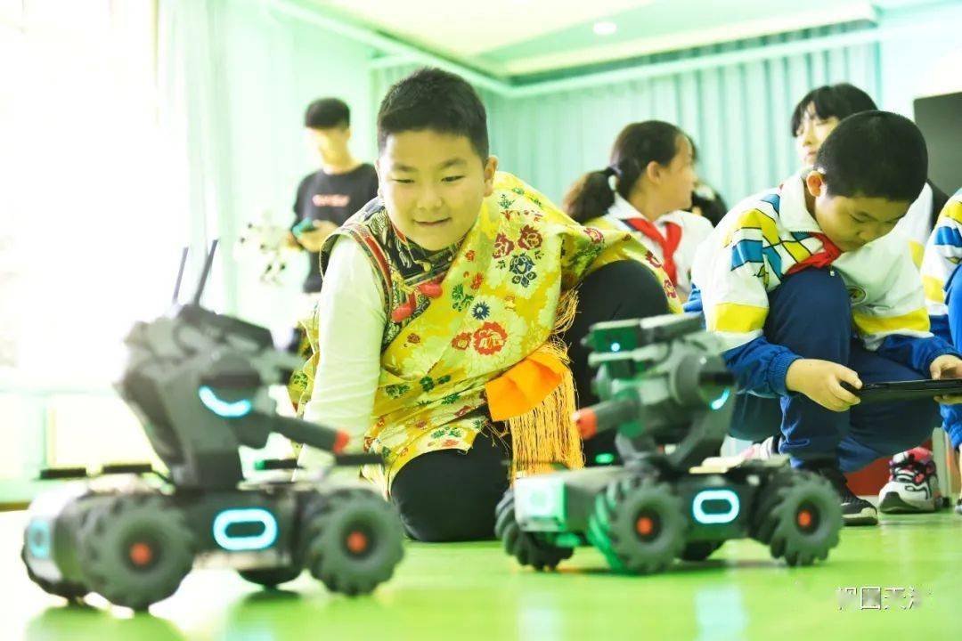 鞍山市实验学校最新动态 379892abc31a451ea9d809e96ab3cb86.jpeg
