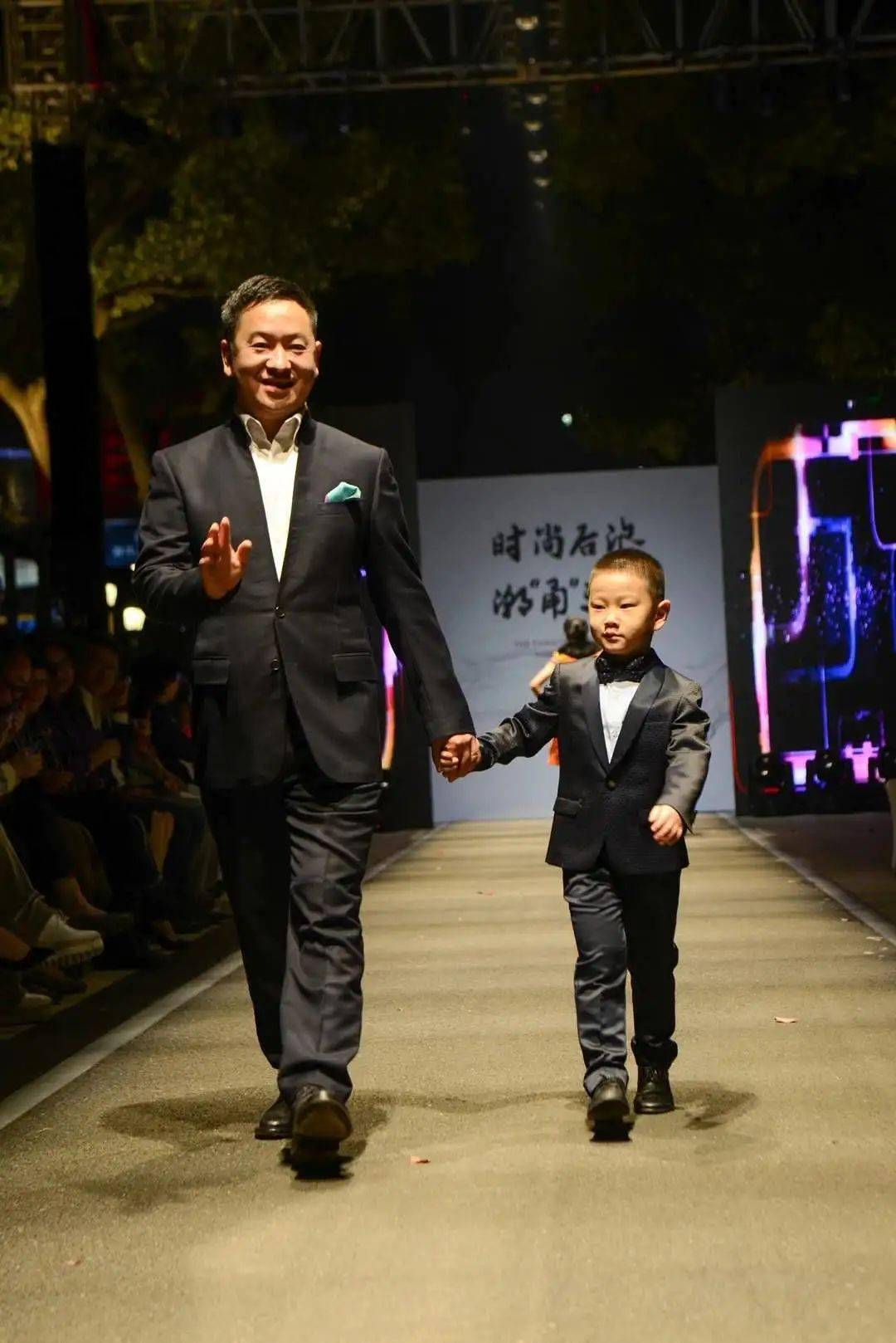 外滩|三江前浪推后浪！时尚浪潮在1844年开埠的老外滩，蜿蜒流转…