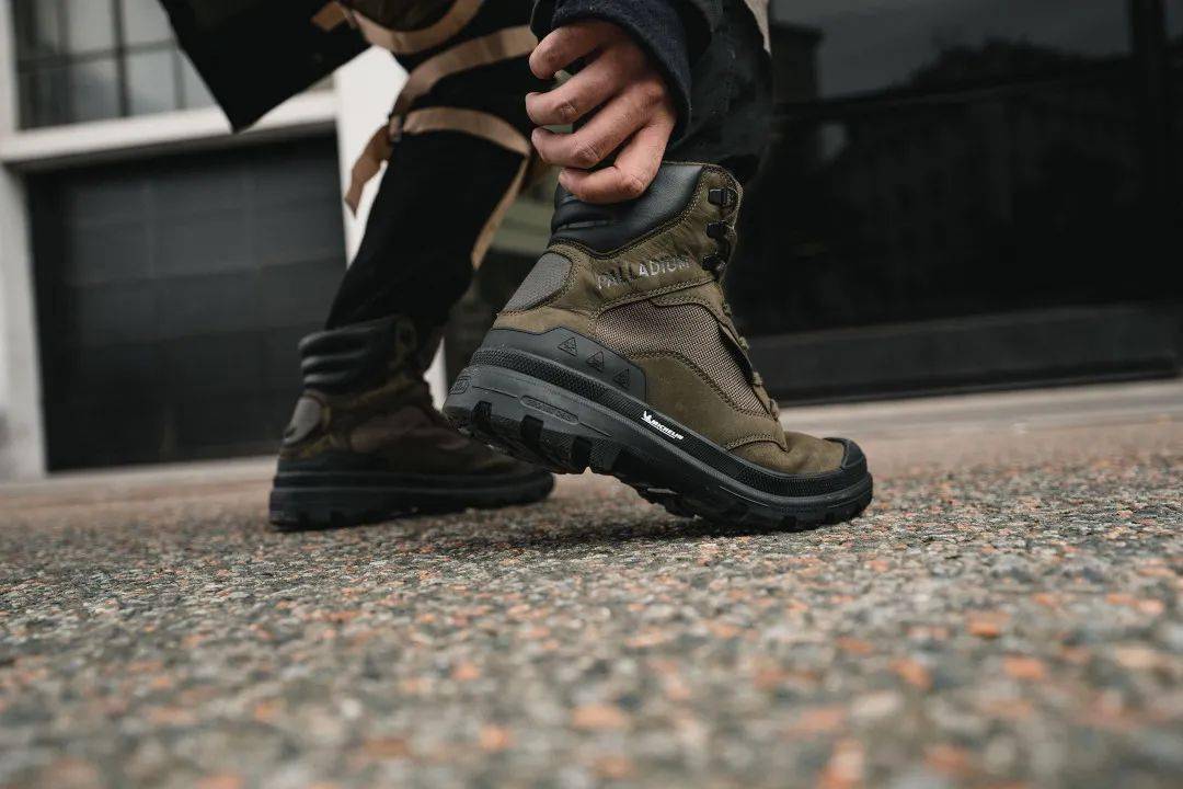 系列|一周资讯| Palladium天生战士，打造多样军事机能风、EVISU X Jean-Michel Basquiat联名系列发售