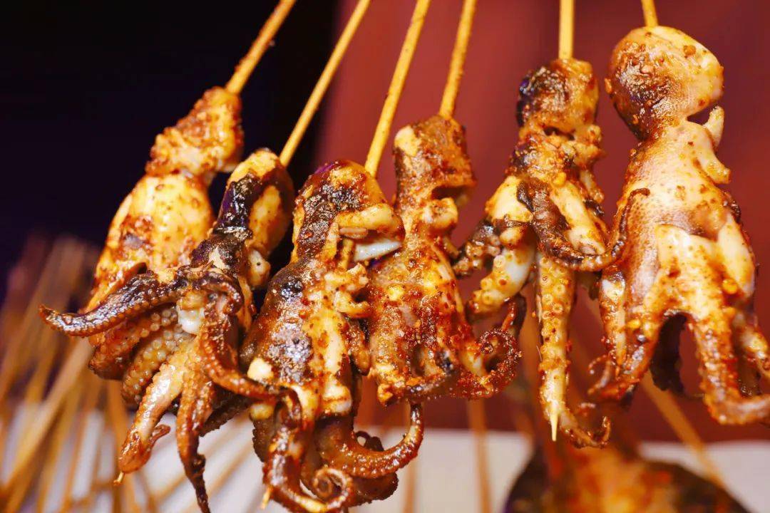 鲳鱼|还一堆人叫好！福州这个老板“逼良为鲳”