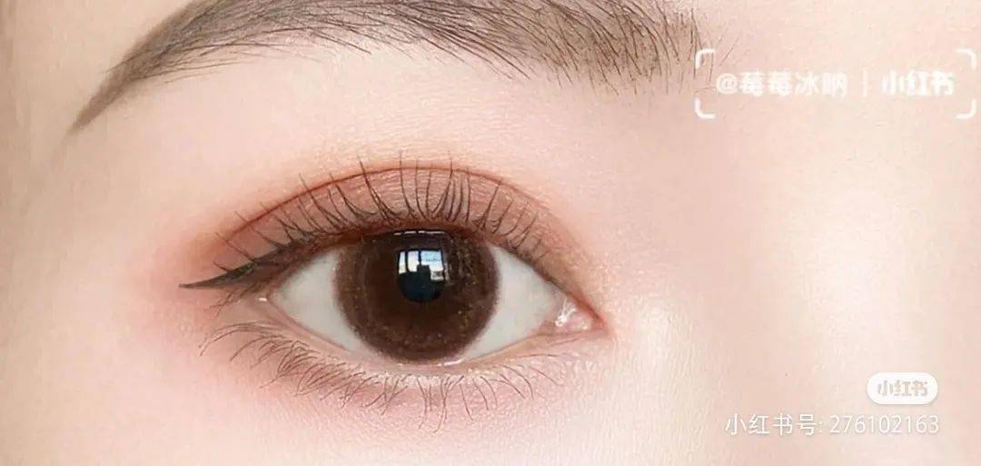 眼影|快速完妆零技巧，1分钟搞定眼影~！
