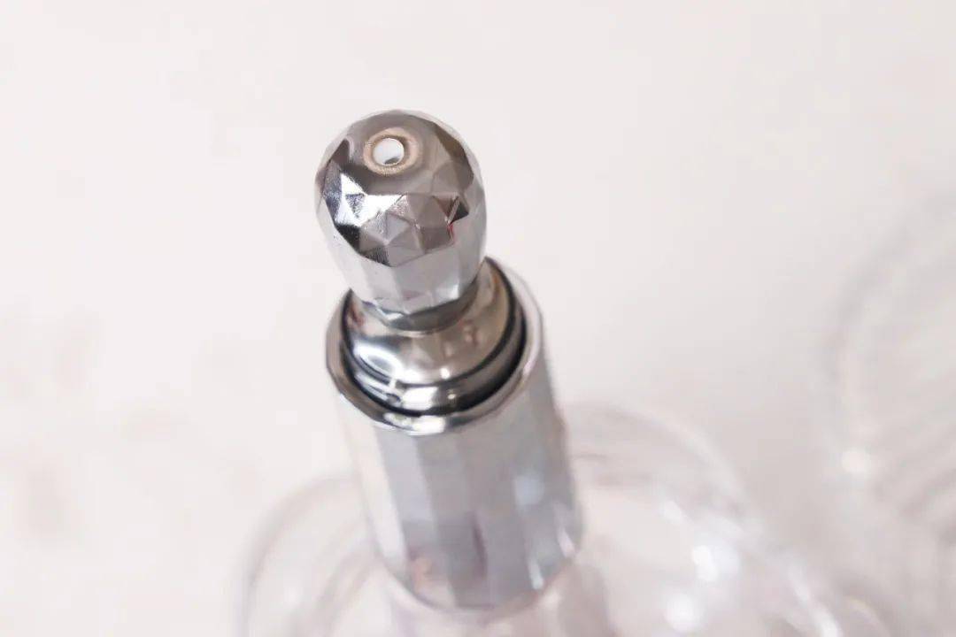 智商|捌种草 | 说眼霜都是智商税的，那是你还没遇到它！