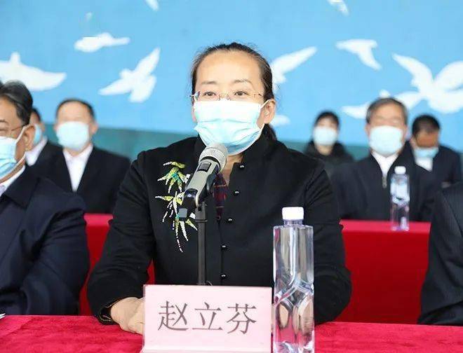 在开学典礼最后,石家庄市教育局党组书记,局长赵立芬对我院2020级