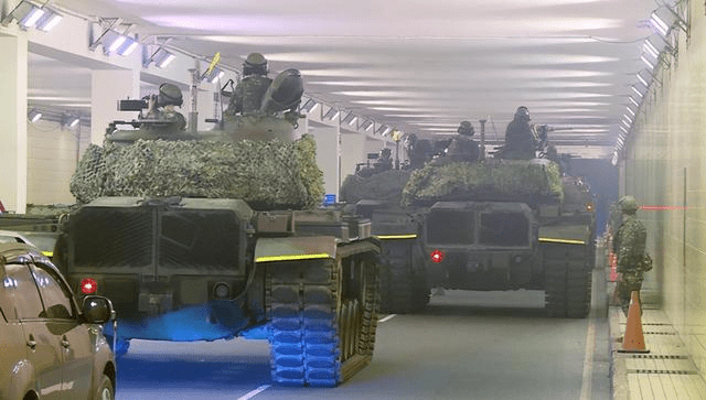 台军：“我是起重机，我是起重机”