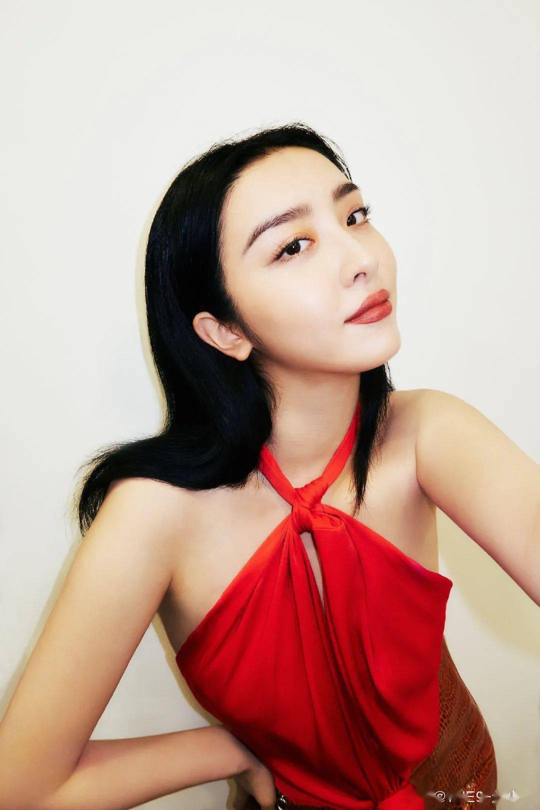 感觉|刘诗诗、宋茜都在画的秋冬暖阳妆，谁不爱呢？