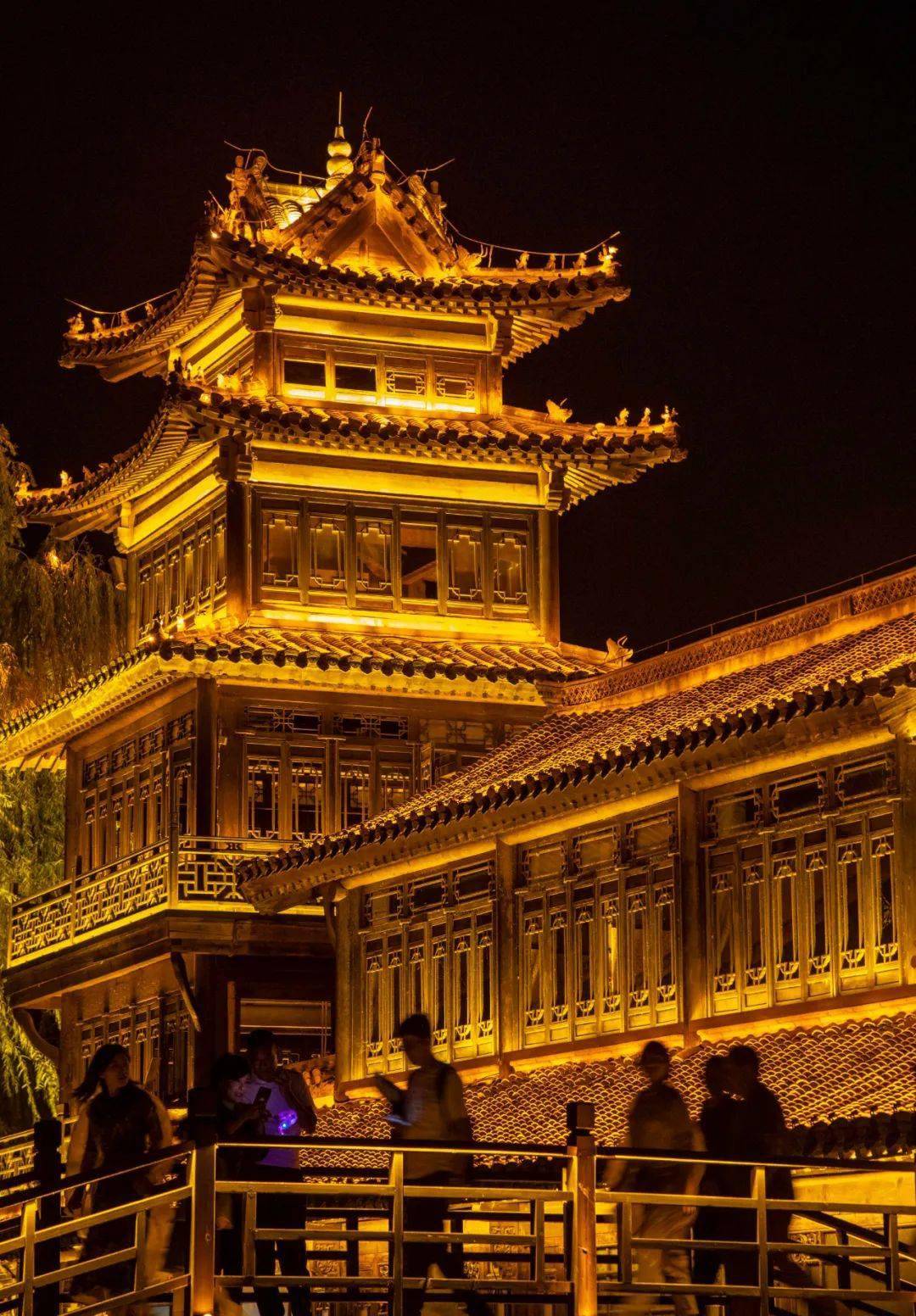 夜经济 | 台儿庄古城多彩夜景,点亮新"夜"态!
