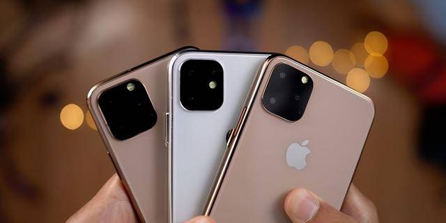 iPhone|一夜蒸发830亿美元，43岁的苹果迎来了中年危机？