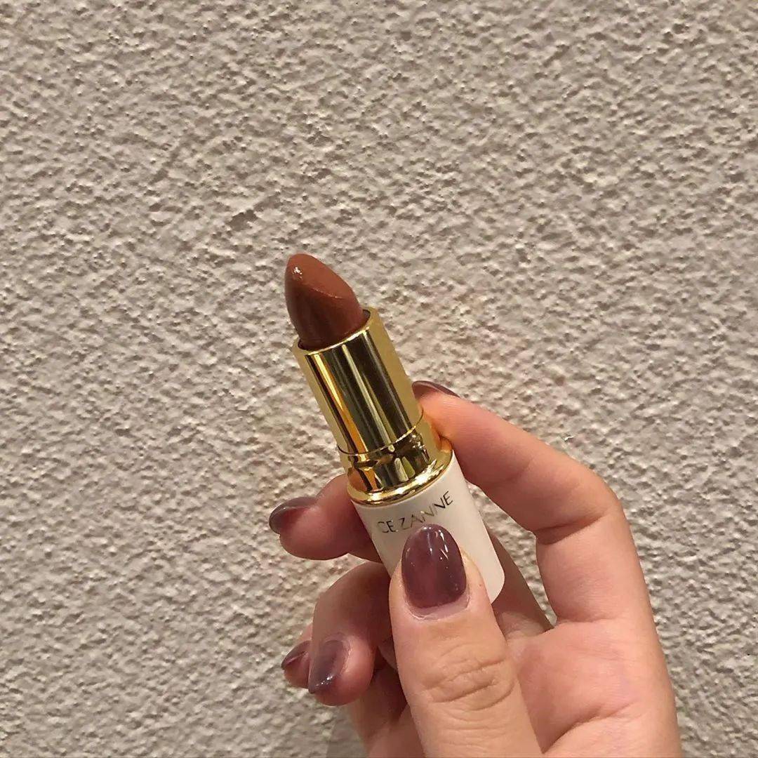 涂谁|足以让你时髦整个秋冬的棕色唇，谁涂谁好看