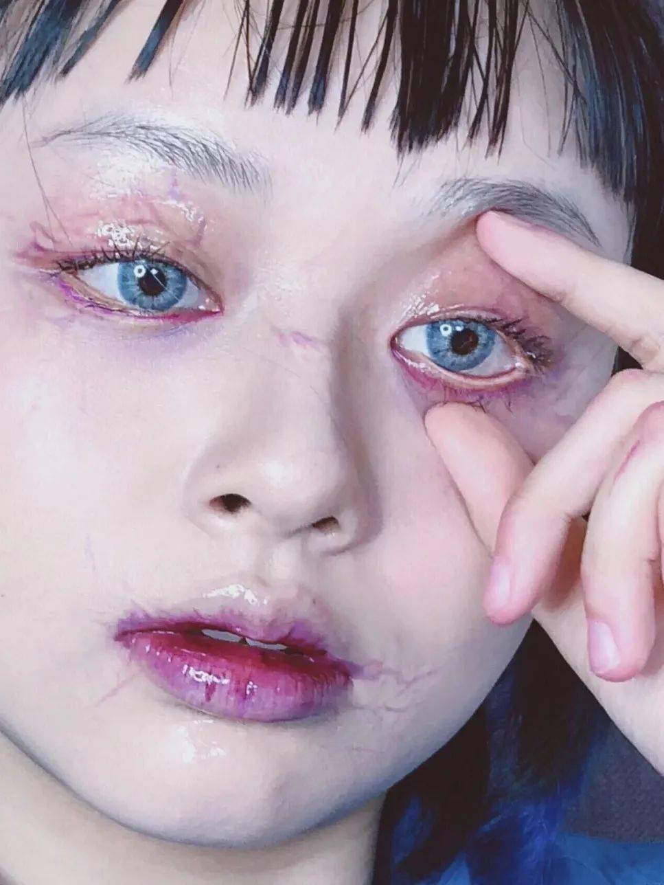 伤痕|都万圣节了你的妆容还不来点儿刺激的？