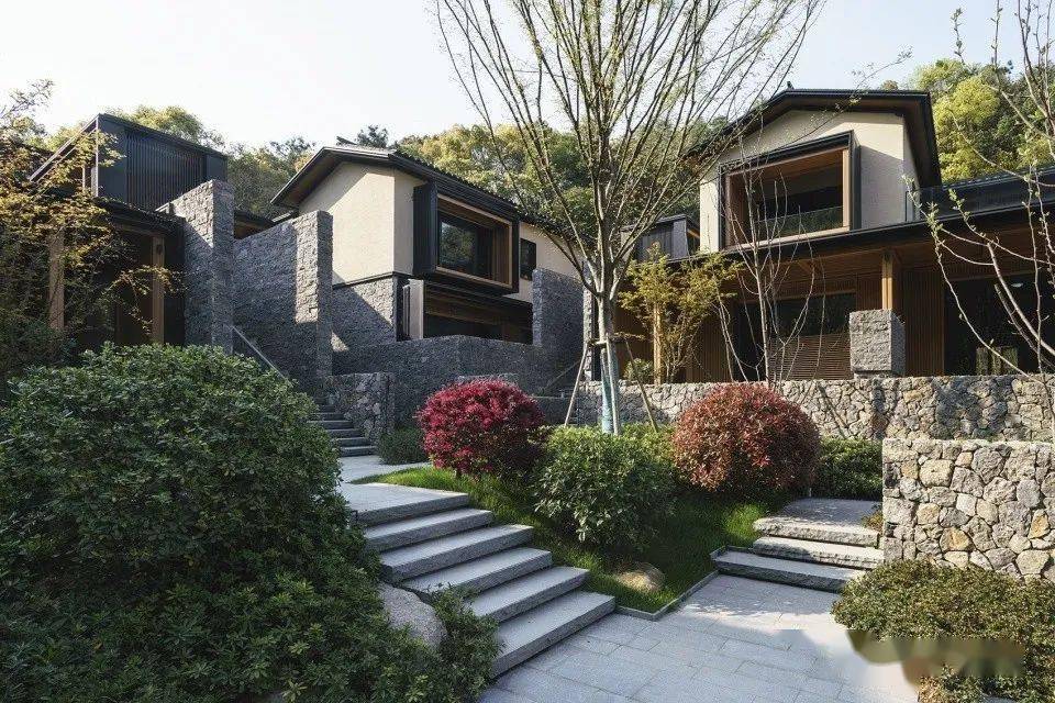 坡地建筑设计难点 093f7c4237b746d5a923449f723a92ba.jpeg