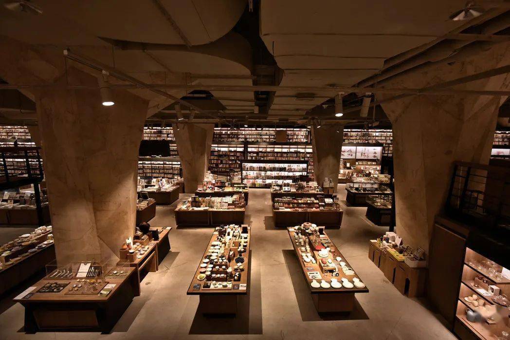 时尚|半个娱乐圈都来了！成都凭什么？