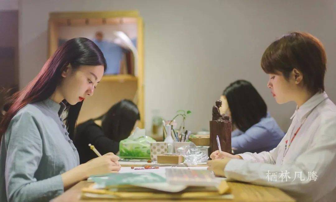 珠宝|把玉石玩成了艺术,这个80后女孩是怎么做到的...