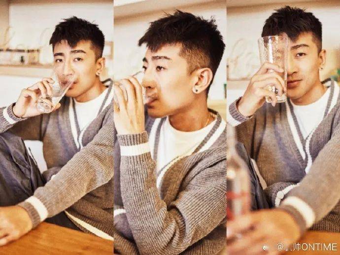 预售|200块也能化出百万化妆师同款底妆！3分钟让毛孔隐形，get粉嘟嘟的奶油肌！实在是太好看了~