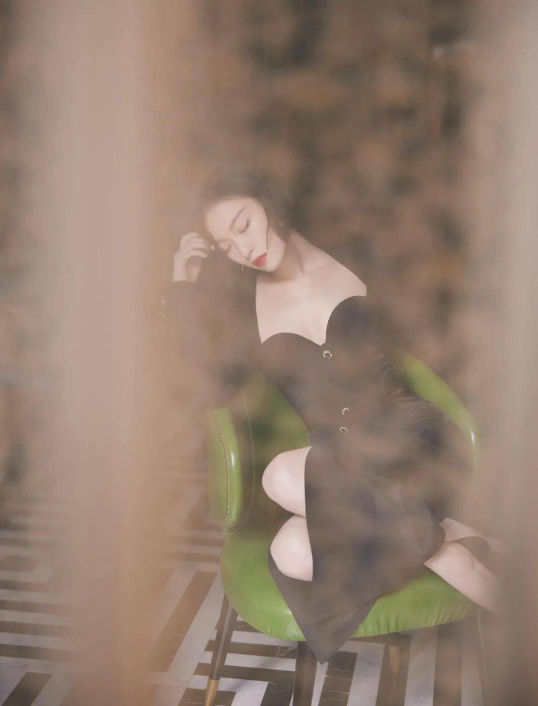 短发|倪妮的新发型太美了！技术分析：什么样的人适合港风短发？