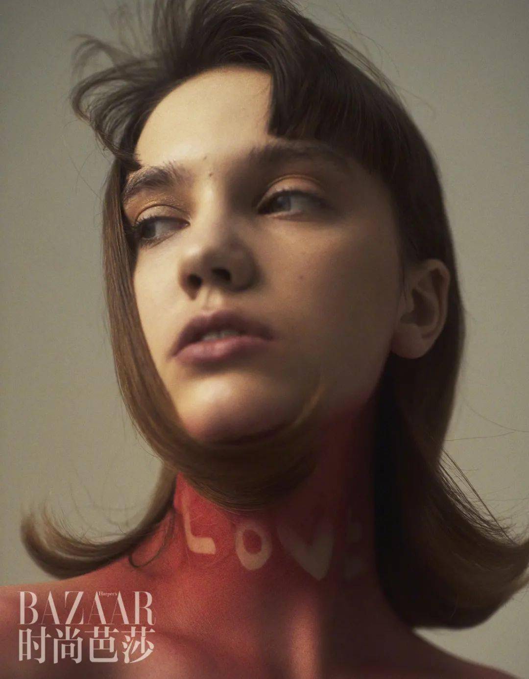 闹钟|每天三个闹钟只为多睡十分钟?四个上妆小技巧让你晚起也精致!