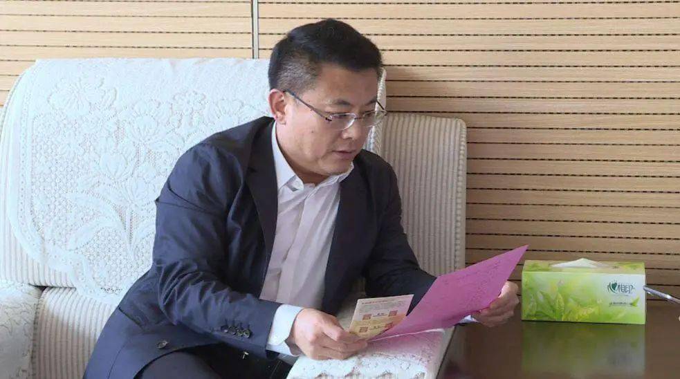 市委书记接受人口普查登记_普查人口登记表格图片(2)