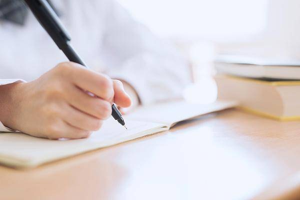 家长|发文严禁要求家长批改作业、打扫教室，能落实吗