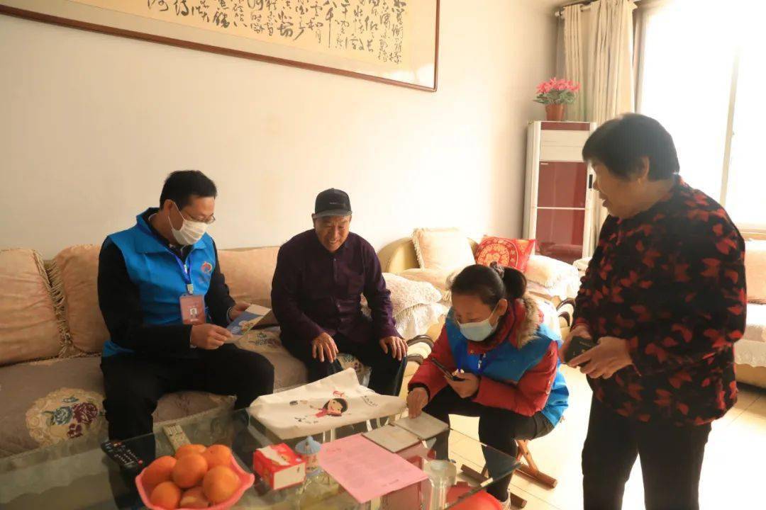 下沉党员参与社区人口普查(3)