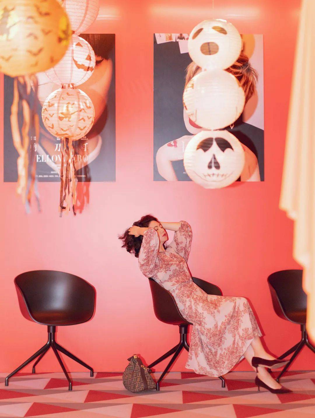 宝瓶|瑞丽、芭莎……5大权威时尚媒体今年都宠爱的“发光宝瓶”是什么？