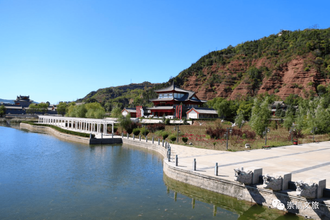 龙泉寺位于崇信县城北,是国家4a级旅游景区,甘肃省级风景名胜区,省级