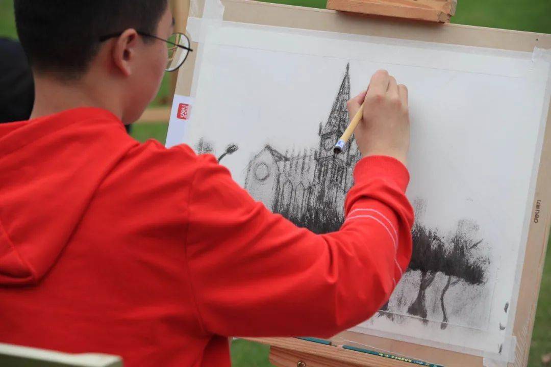 美丽宁波中小学生现场绘画挑战赛举行