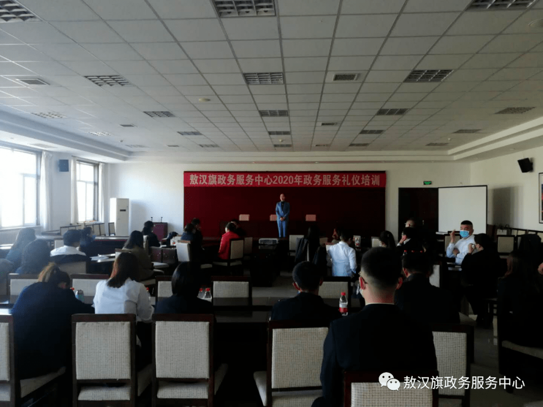 赤峰市内人口有多少_赤峰市图书馆官内图片(2)