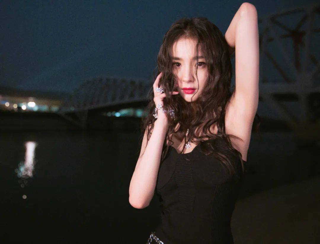 羊毛|撩个头发都风情万种？杨幂真是好港一女的！