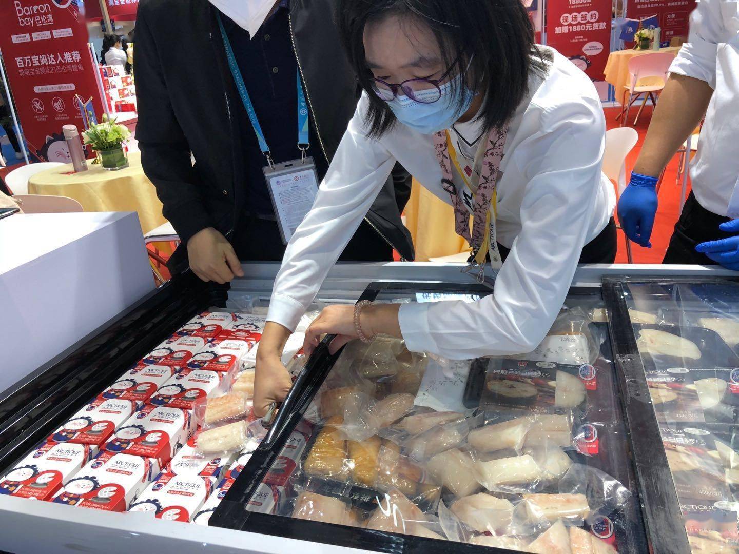 参展|第三届进博会“首秀”：多国企业连续三年参展，有企业已拿下大单