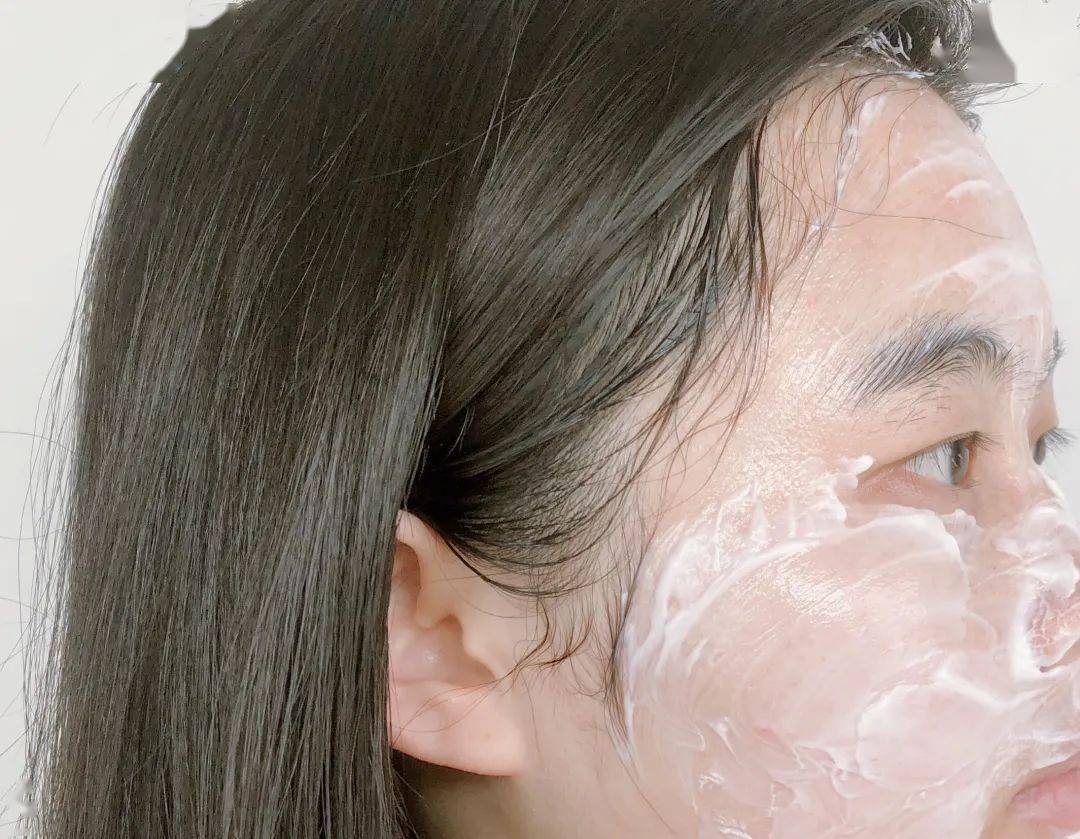 肌肤|嫩到掐出水！用一次比敷100片面膜还白润，10分钟感受女星同款水光肌！