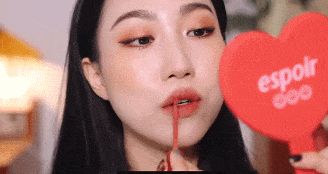 身材|辛芷蕾胖到不敢认？继发型扑街后 她的身材也崩了？