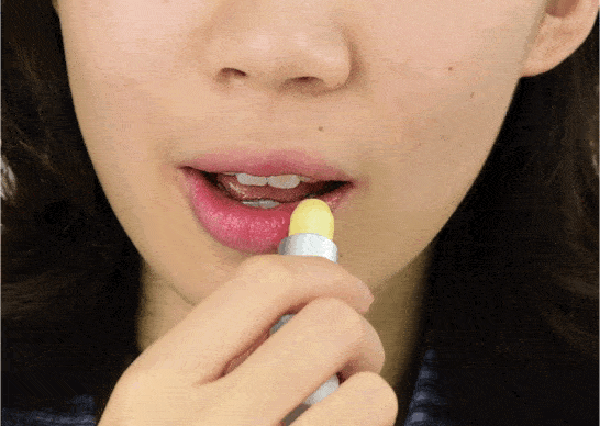 桂花|国产“唇纹熨斗”，一抹摆平唇干、起皮，润得想接吻
