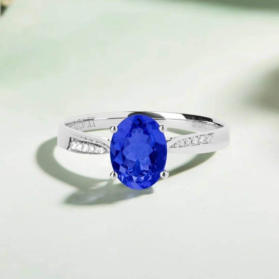 宝姐|宝姐：家有4妻30娃的他，挖出3块坦桑石获利77.44亿！这石头真致富……