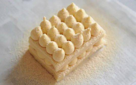 蛋糕胚怎么切 4742ecd583d64ea4b657096d3aae75b1.jpeg