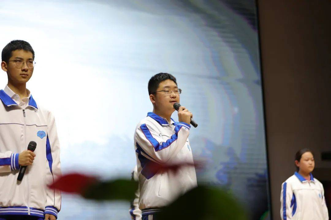 成都七中高新校区高2020级秋日放歌朗诵比赛成功举行