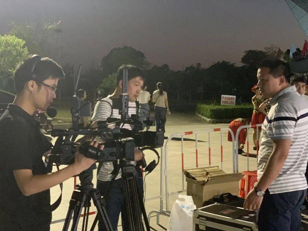 第21个记者节丨把c位留给他们,听他们的故事_工作