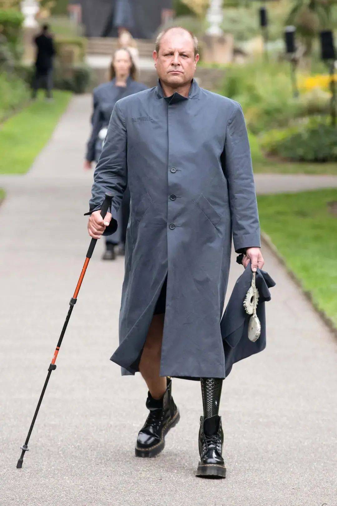 Art|来自“跨性别者”独特的穿衣方式，“我们不在乎时尚界想要什么，只想要做自己。