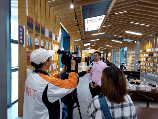 今天是第21个记者节 高新区(江海区)祝所有新闻媒体事情者节日快乐!‘AG亚娱集团’(图16)
今天是第21个记者节 高新区(江海区)祝所有新闻媒体事情者节日快乐!‘AG亚娱集团’(图16)