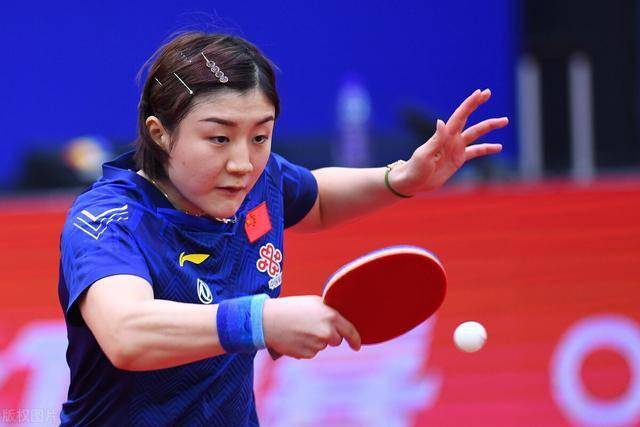 女乒世界杯1/4:莎莎痛击石川会师伊藤,陈梦四局教学张安