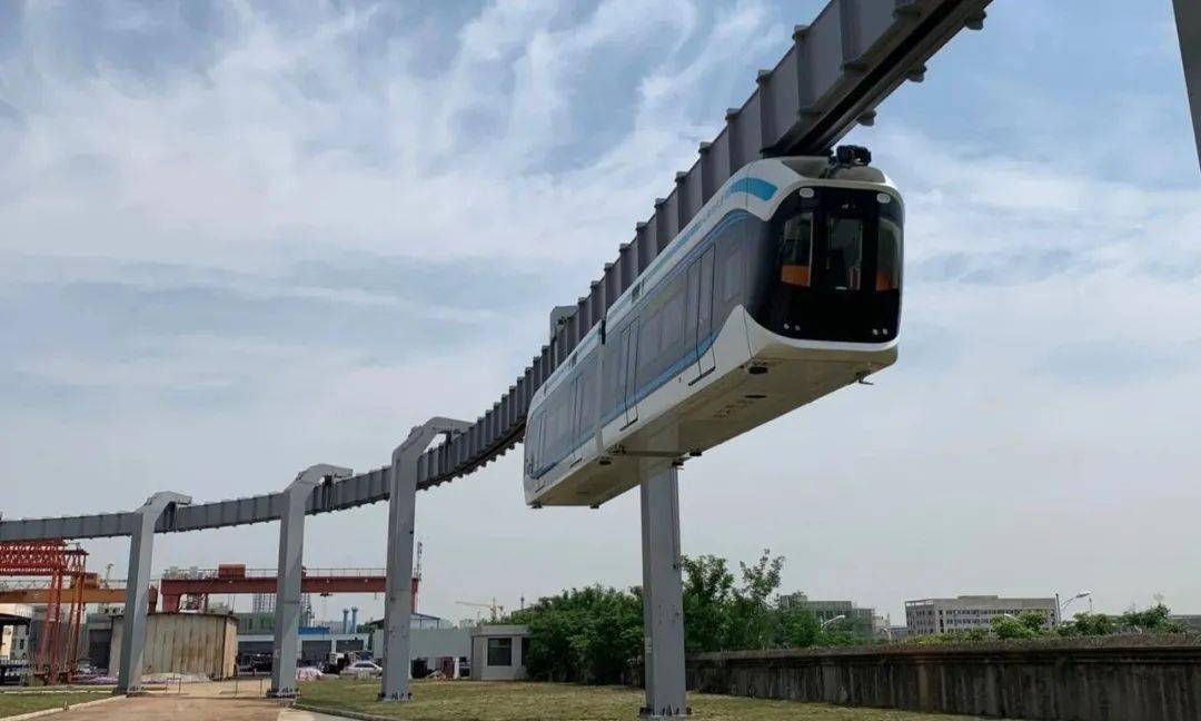 新时代号悬挂式单轨列车完成无人驾驶运行试验