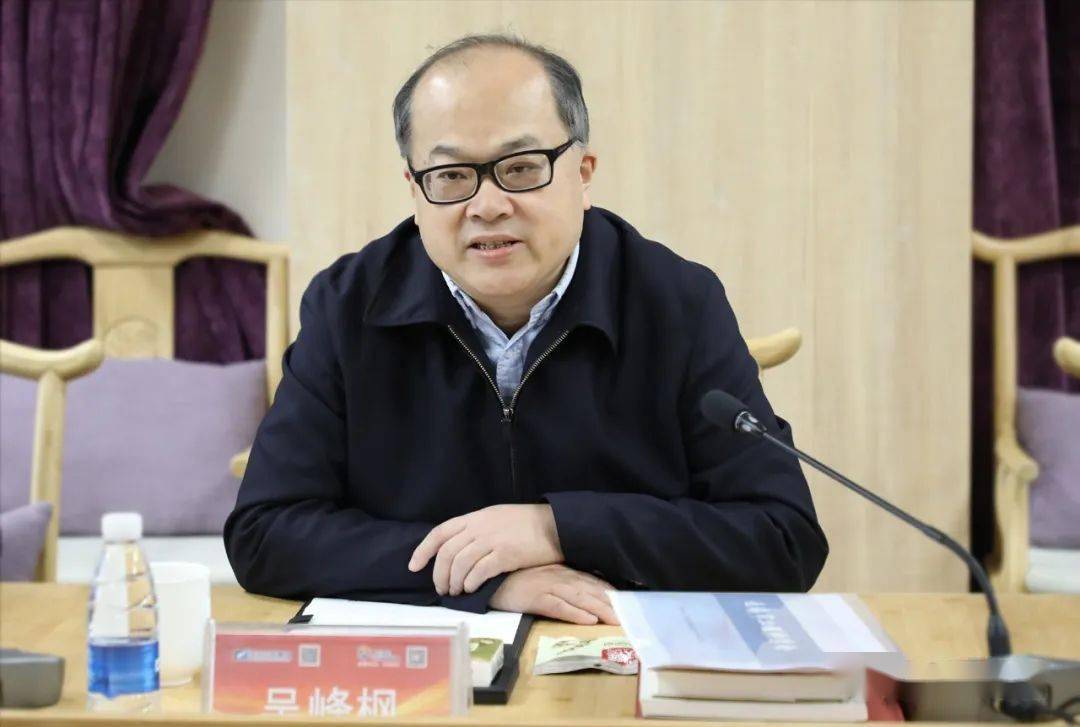 无锡市人大副主任吴峰枫携市工程师学会领导参访远东