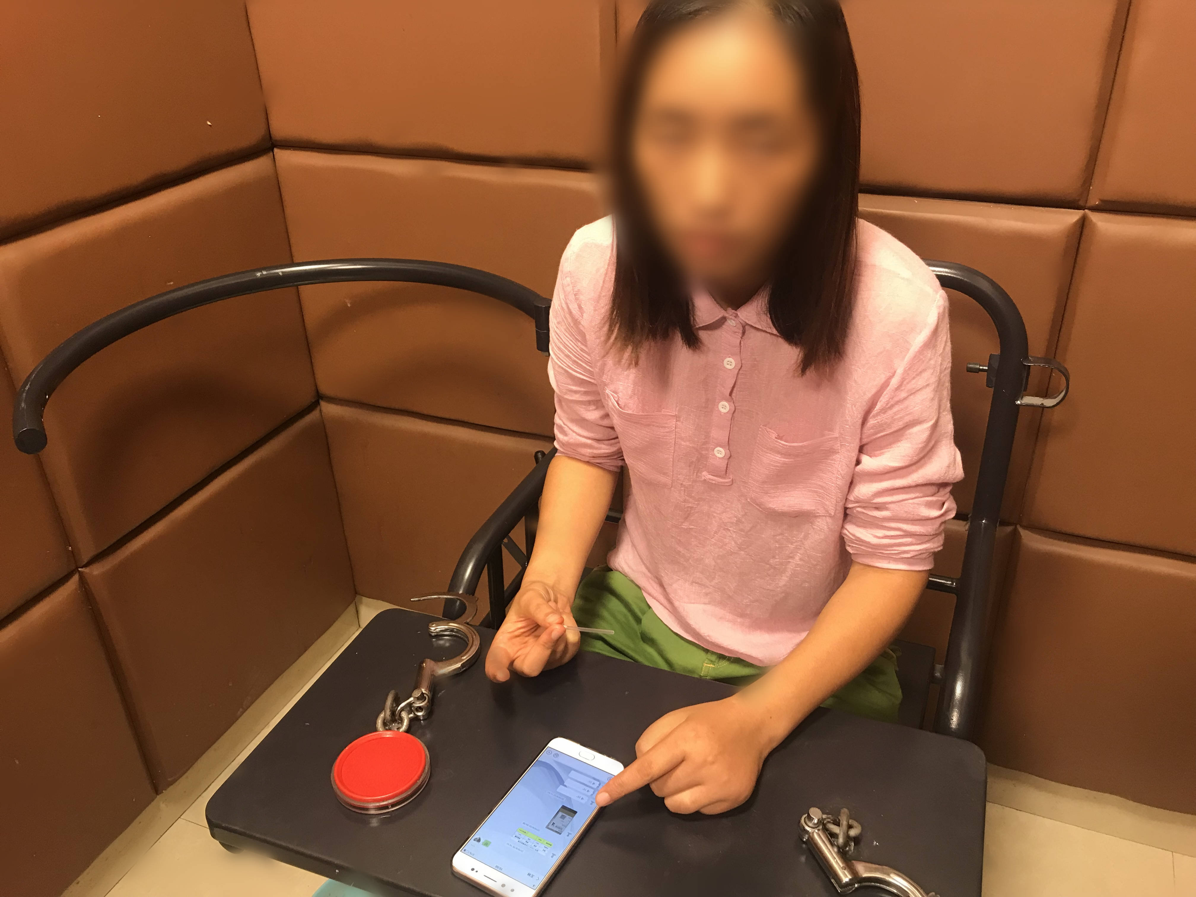 重庆一迷信诈骗团伙33人被抓，有受害者为挽回损