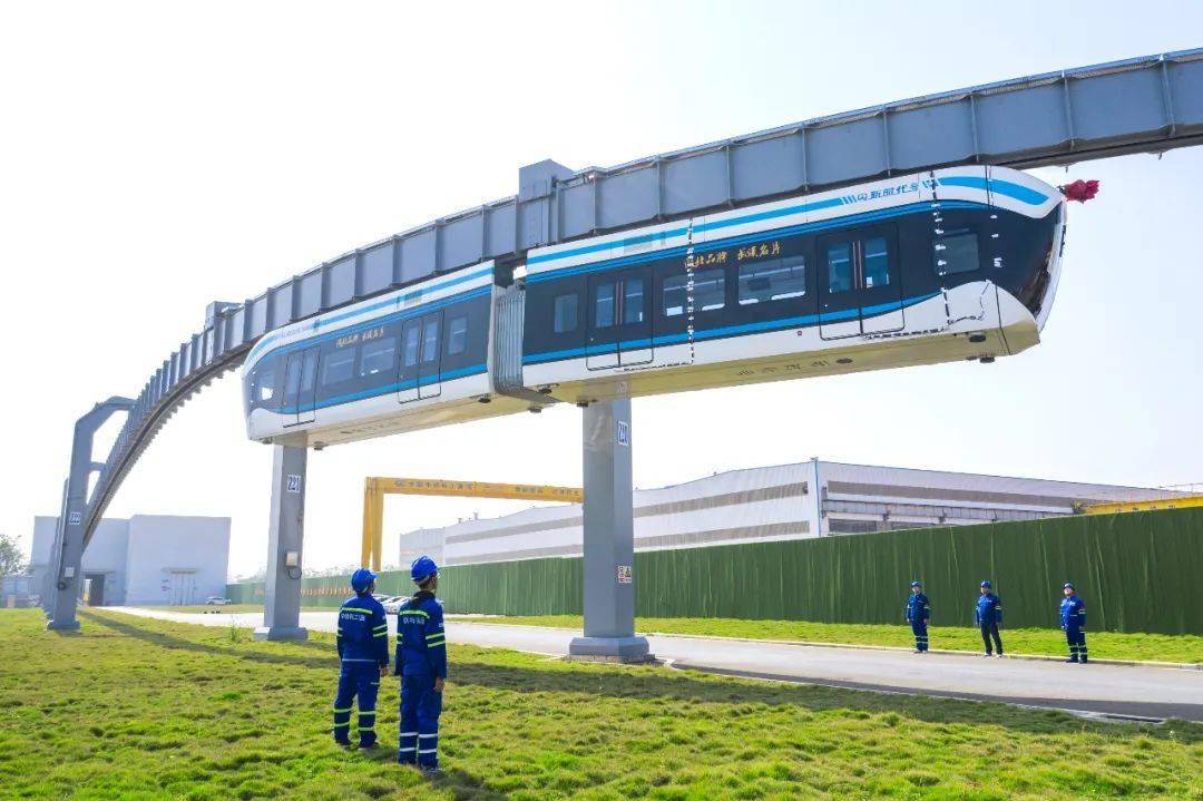 恩施绝壁空轨列车真的要来了