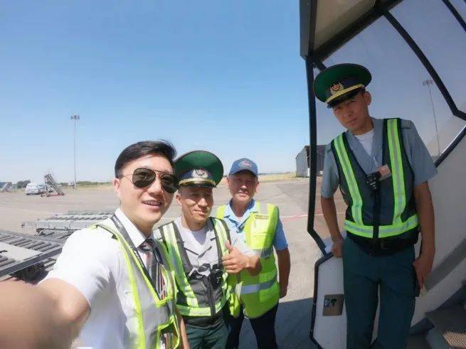 顺丰航空飞行员:驰骋蓝天 克己自律