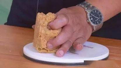 鱼饵怎样雾化 27ca0a8f173f47b8a05b07d864520d3e.jpeg